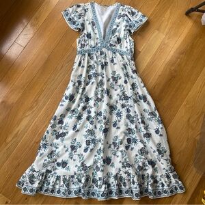 Max Studio London Floral Maxi Dress Blue White V-Neck Flutter Sleeve Large